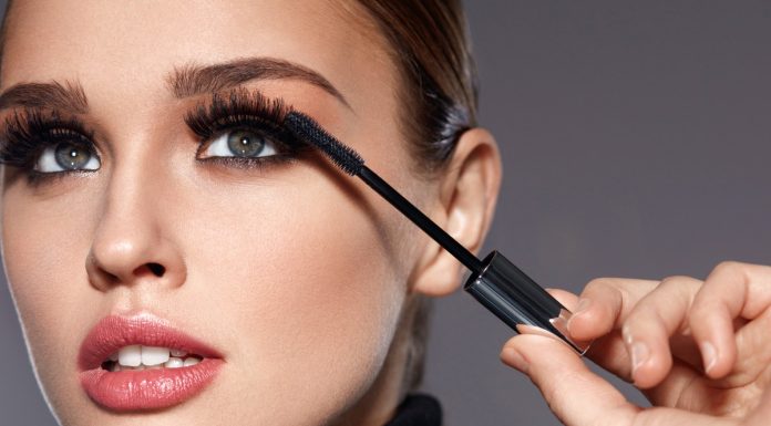 Trzy tusze do 25 zł, które bosko wydłużają i pogrubiają rzęsy. Efekt Bambi od rana do wieczora