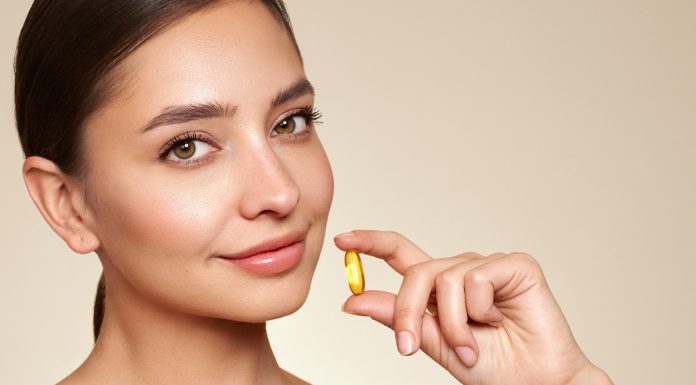 Najlepszy kolagen na zmarszczki i bruzdy to ten. Działa jak naturalny wypełniacz wiotkiej skóry