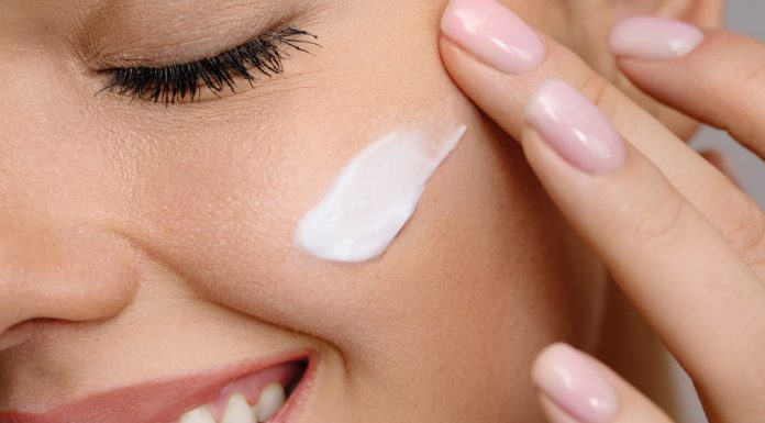 Najlepszy krem do 30 zł to ten. Redukuje zmarszczki mimiczne w 14 dni, matuje jak puder