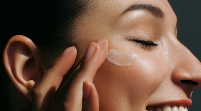 Kremo-maska z elektrolitami to game changer zimowej pielęgnacji. Sucha skóra ją uwielbia