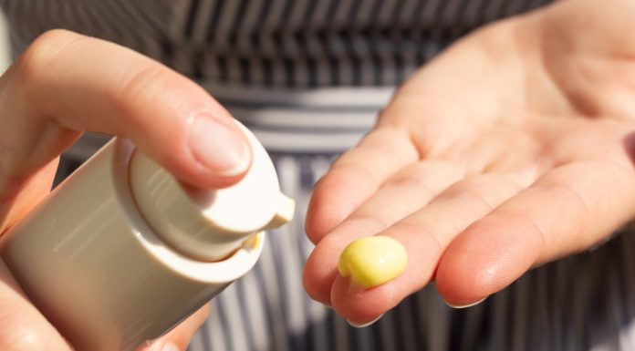 TOP 3 mocne produkty z retinolem, które działają jak odmładzające zabiegi w salonie. Ekspresowe efekty!