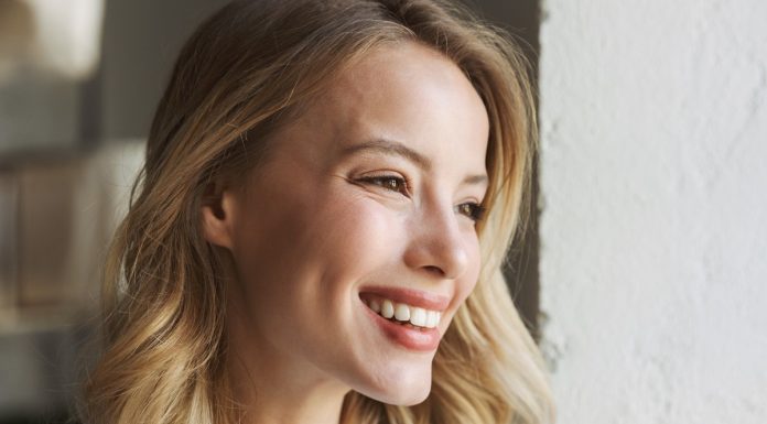 Podkłady z kolagenem — kryją niedoskonałości, nawilżają, ujędrniają i regenerują skórę. Pięć dobrych kosmetyków