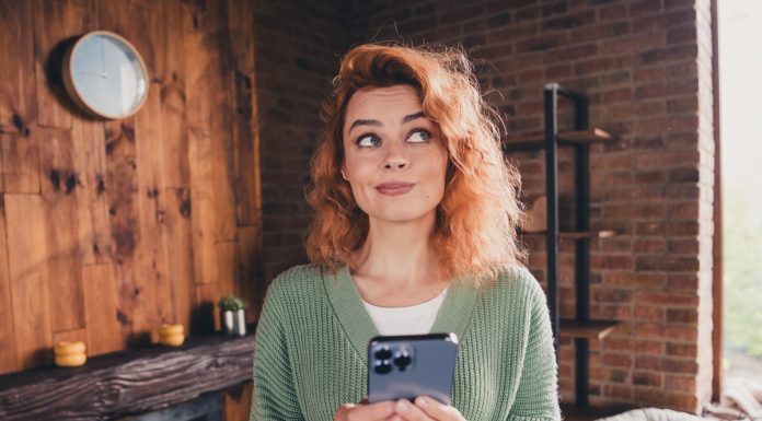 Trzy viralowe kosmetyki z Tik-Toka. Sprawdzamy, skąd wzięła się ich popularność