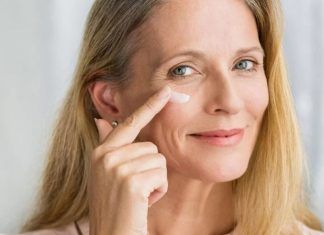 Trzy sera z kolagenem, które intensywnie odmładzają skórę