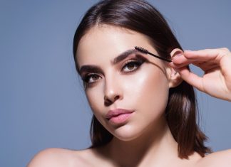 TOP 3 maskary do stylizacji brwi. Zagęszczają włoski, tuszują przerzedzenia