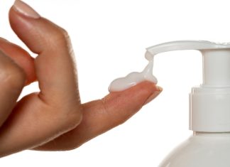 Ten witaminowy wygładzający krem w dużej butli robi furorę. Cena miło zaskakuje