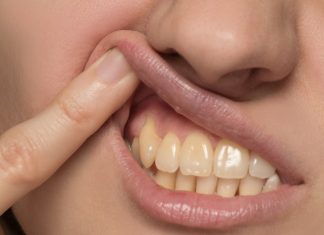 Ten napój najmocniej przebarwia zęby