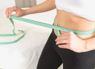 Jak spalić tłuszcz z brzucha? Post przerywany skutecznym narzędziem