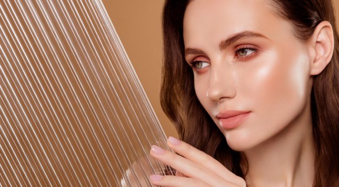 Jak uzyskać efekt glass skin? Zrób to, a twoja skóra będzie wyglądała jak ze szkła