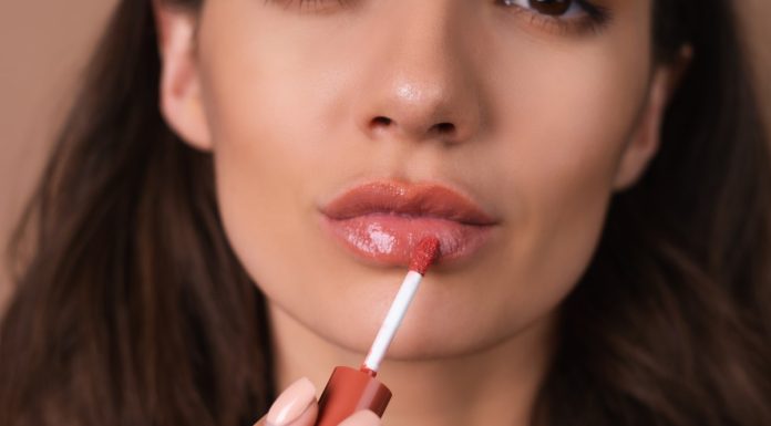 Trzy błyszczyki wzbogacone o kolagen. Pielęgnują wargi i nadają im pełniejszy wygląd