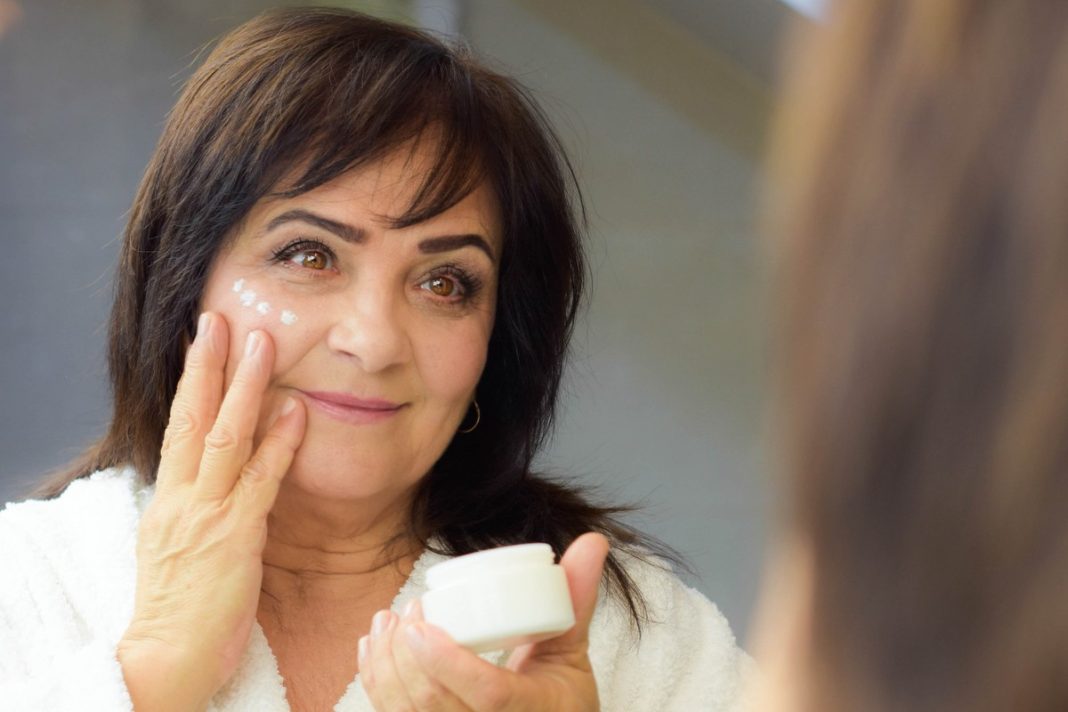 To serum po mistrzowsku wypełnia zmarszczki. Teraz połowę tańsze!