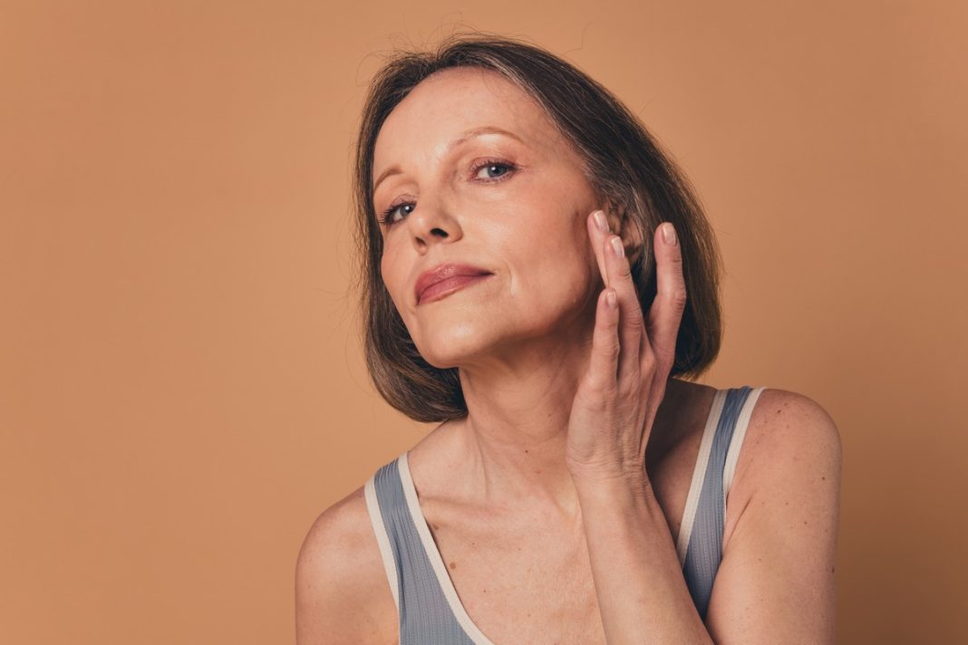 Ten krem to bomba naszpikowana kwasem hialuronowym.