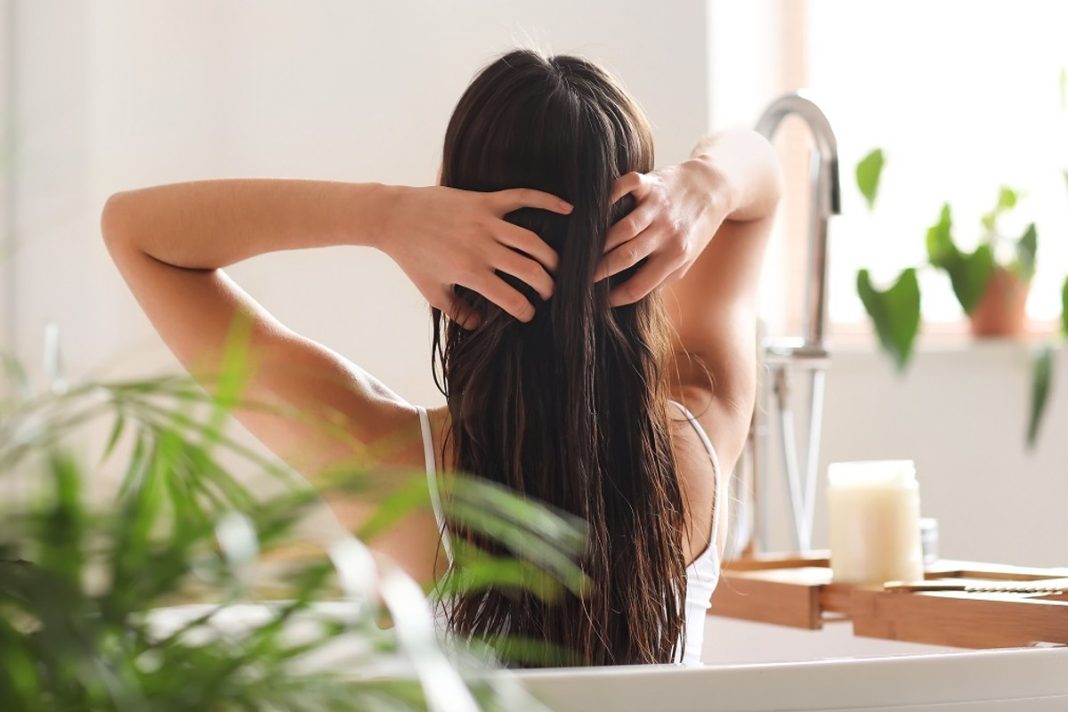 Odżywki do włosów z kwasem hialuronowym — ratunek dla przesuszonych, szorstkich i matowych kosmyków