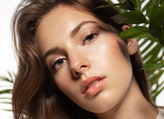 Trzy znakomite kremy korygujące – efekt porcelanowej cery bez maski