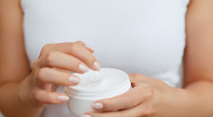 Cztery dobre ceramidowe kremy do twarzy. Zapomnisz o przesuszonej skórze