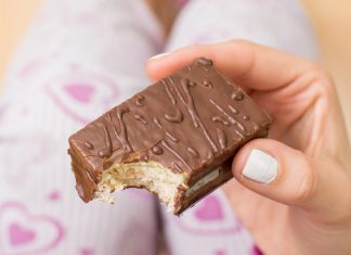 Jak codzienne jedzenie słodyczy wpływa na twój organizm? Ekspertka tłumaczy