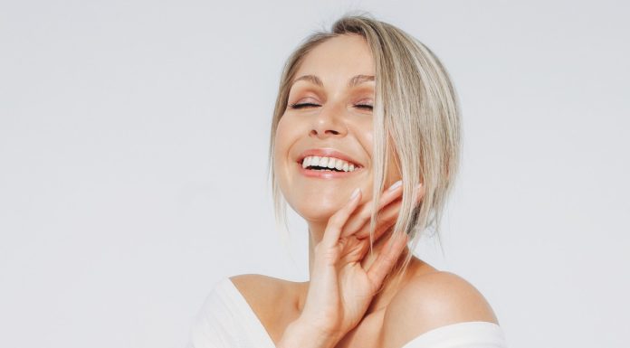 Sekret pięknego starzenia? Krem gwiazd z innowacyjnym składnikiem
