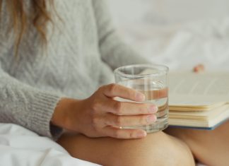 Woda z cytryną nie tylko na odchudzanie. O tych właściwościach mało kto wie