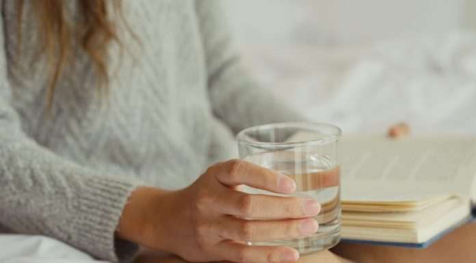 Woda z cytryną nie tylko na odchudzanie. O tych właściwościach mało kto wie