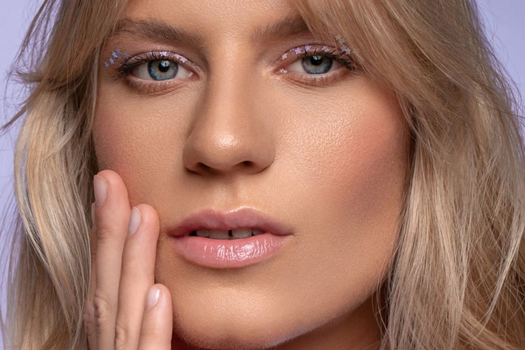 Masełko do demakijażu za 15 zł dokładnie oczyszcza twarz. Usuwa nawet wodoodporny tusz