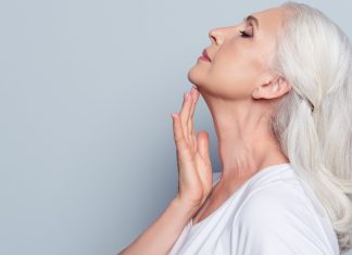 To najmocniejszy kolagen do nakładania na skórę. Dekolt i buzia są po nim gładkie jak tafla lustra