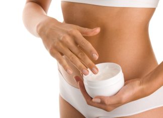 Ten koncentrat ujędrni galaretowatą skórę na brzuchu i luźną skórę ud. To modelujący hit