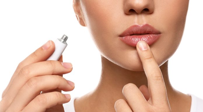 Ten hit kosztuje 5 zł, a wygładzi zmarszczki, uratuje suche usta i bosko nawilży skórę. „Używam od lat”