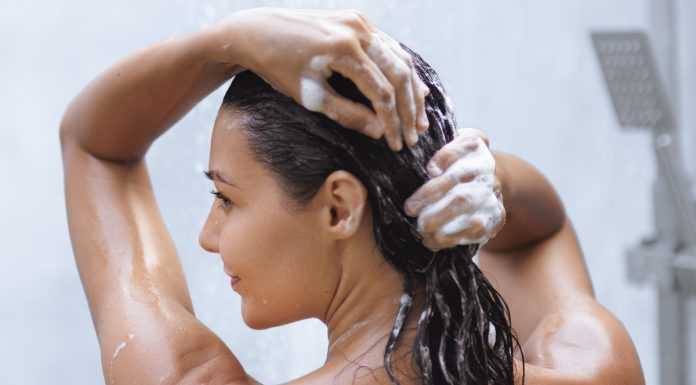 Ten szampon polecają trycholodzy. Ekspresowo eliminuje uporczywy łupież