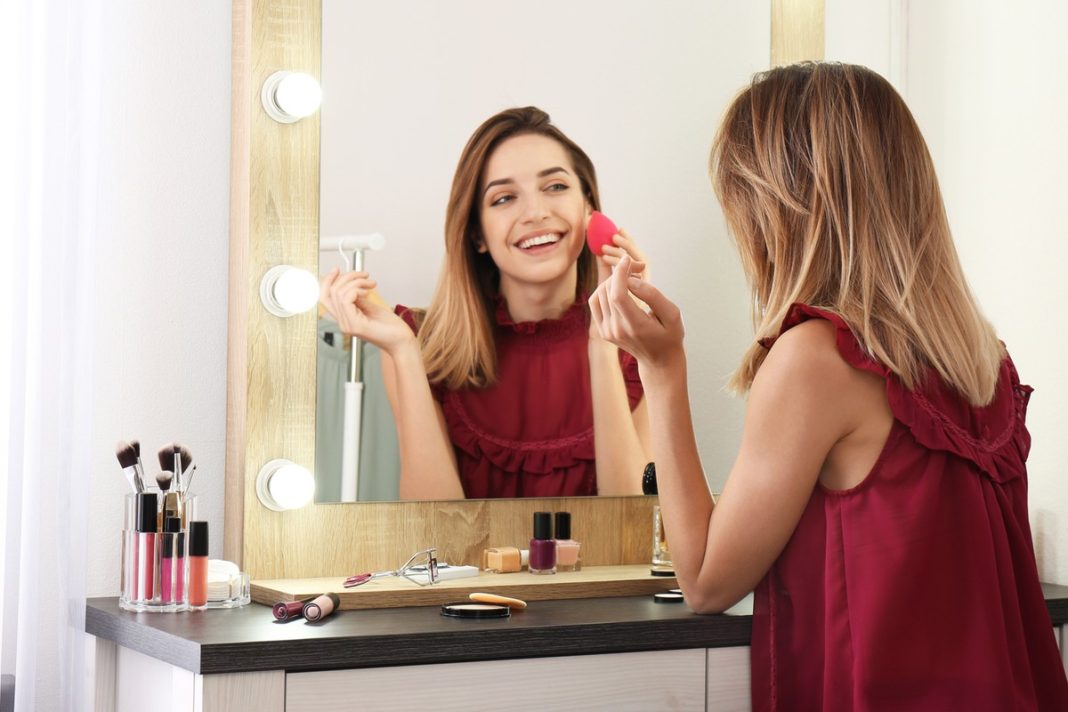 Cztery świetne bazy, które kilkakrotnie podbiją trwałość makijażu