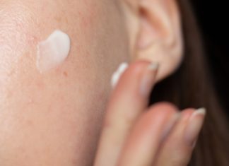 Kosmetyki z tym składnikiem pomogą na trądzik i naczynka. Nie bez powodu mówią „miotła rzeźnika”