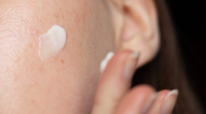 Kosmetyki z tym składnikiem pomogą na trądzik i naczynka. Nie bez powodu mówią „miotła rzeźnika”