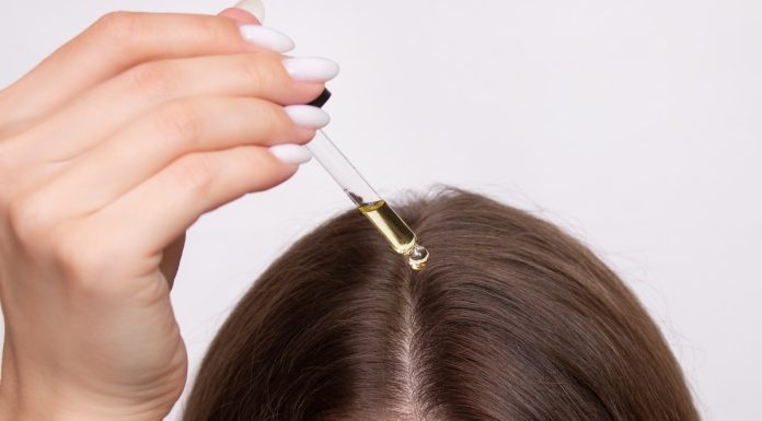 Serum do skóry głowy to genialny wynalazek! Moje włosy wreszcie odżyły i zagęściły się