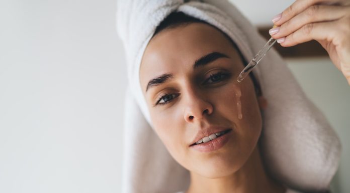 Trzy fantastyczne sera rozświetlające i wyrównujące koloryt z witaminą C. Natychmiastowy efekt glow