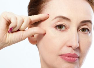 TOP 3 kremy na opadające powieki. Uniesiona i jędrna skóra bez skalpela