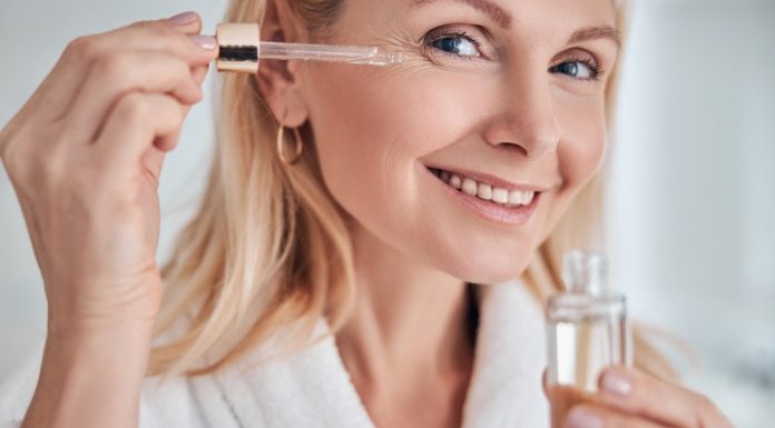 Najlepsze serum z retinolem – TOP 5 produktów, dzięki którym cofniesz czas