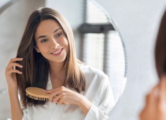 Niedrogie szampony, które zwalczają łupież jak profesjonaliści