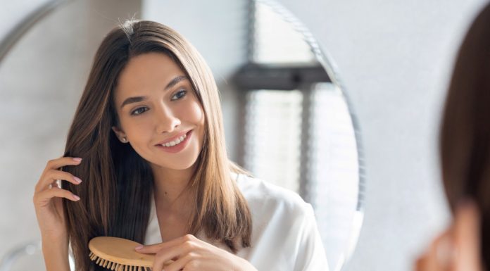 Niedrogie szampony, które zwalczają łupież jak profesjonaliści