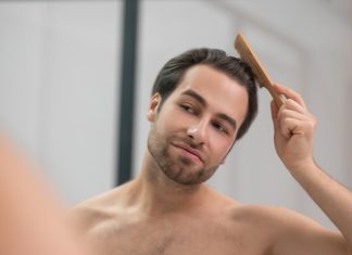 Najlepszy szampon przeciw siwieniu włosów – TOP 5 szamponów na siwe włosy