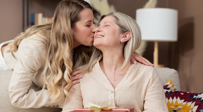 Kawiorowe zestawy kosmetyczne na Dzień Mamy. Niech poczuje się jak bogini!