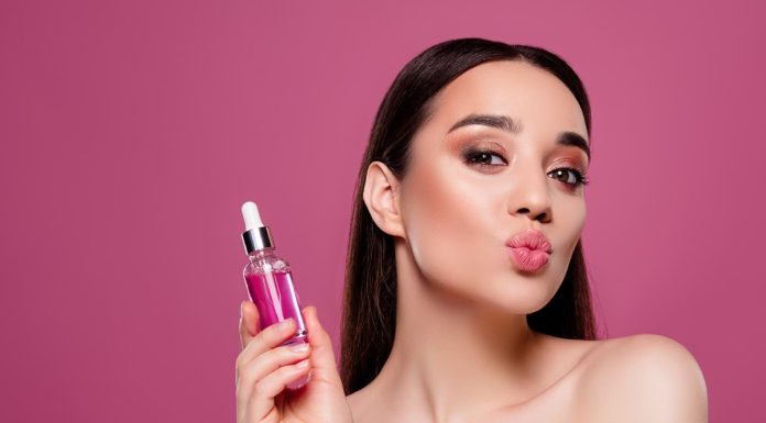 To serum spektakularnie pobudza skórę do odnowy. Efekt już po 1 użyciu