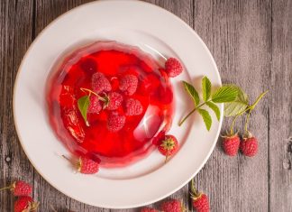 Galaretki z PRL-u. Tani sposób na młodszą skórę, lepszy niż kolagen