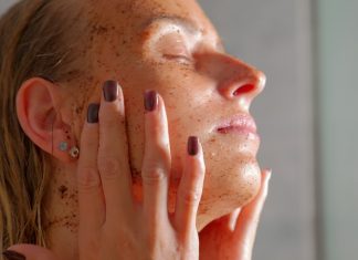 To masełko mistrzowsko usuwa makijaż. Mała ilość i nawet tusz wodoodporny znika. Nie potrzebuję nic więcej