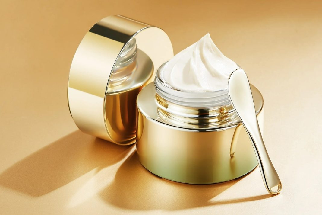 TOP 3 kremy z dużą ilością kolagenu. Działają jak wypełniający skórę zastrzyk