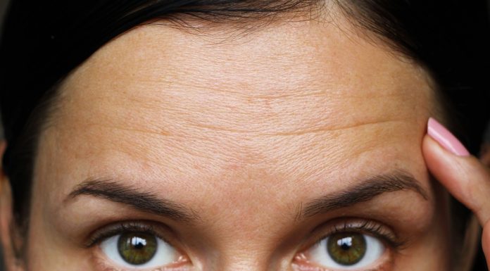 TOP 3 kremy, które wypełnią zmarszczki na czole. Mają potężną ilość kwasu hialuronowego