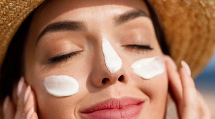 To najgorszy trend kosmetyczny. Nieświadomie możesz zrobić sobie krzywdę