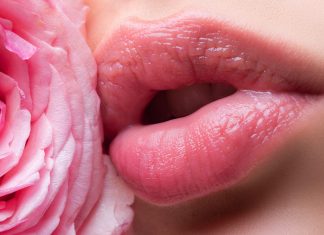 TOP 3 produkty błyskawicznie powiększające usta. Dają efekt pełnych, zmysłowych warg