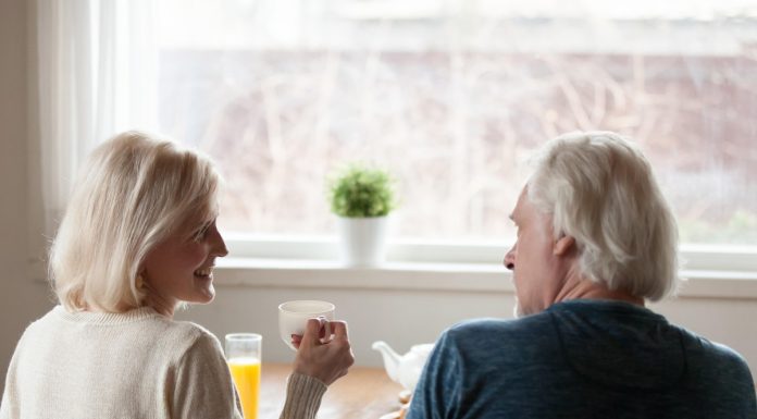 Kardiolodzy błagają, żebyś przestał to robić. Chodzi o powszechny nawyk