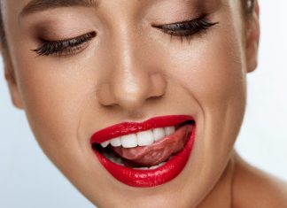 TOP 3 pasty do zębów, które w 10 dni przywracają hollywoodzką biel. Wszystkie do 15 zł