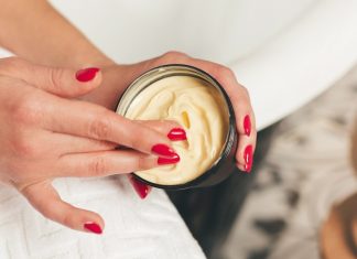Słodka rewolucja dla skóry 40+: czekoladowa kuracja, która pobudzi produkcję kolagenu