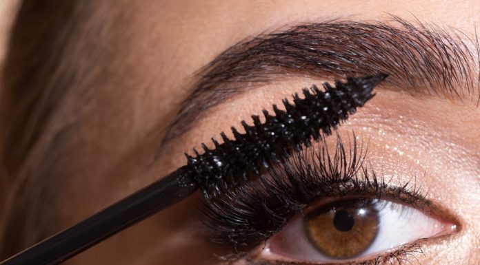 Ten tusz optycznie powiększa oczy i podkreśla spojrzenie. „Odkąd go mam nie doczepiam rzęs!”